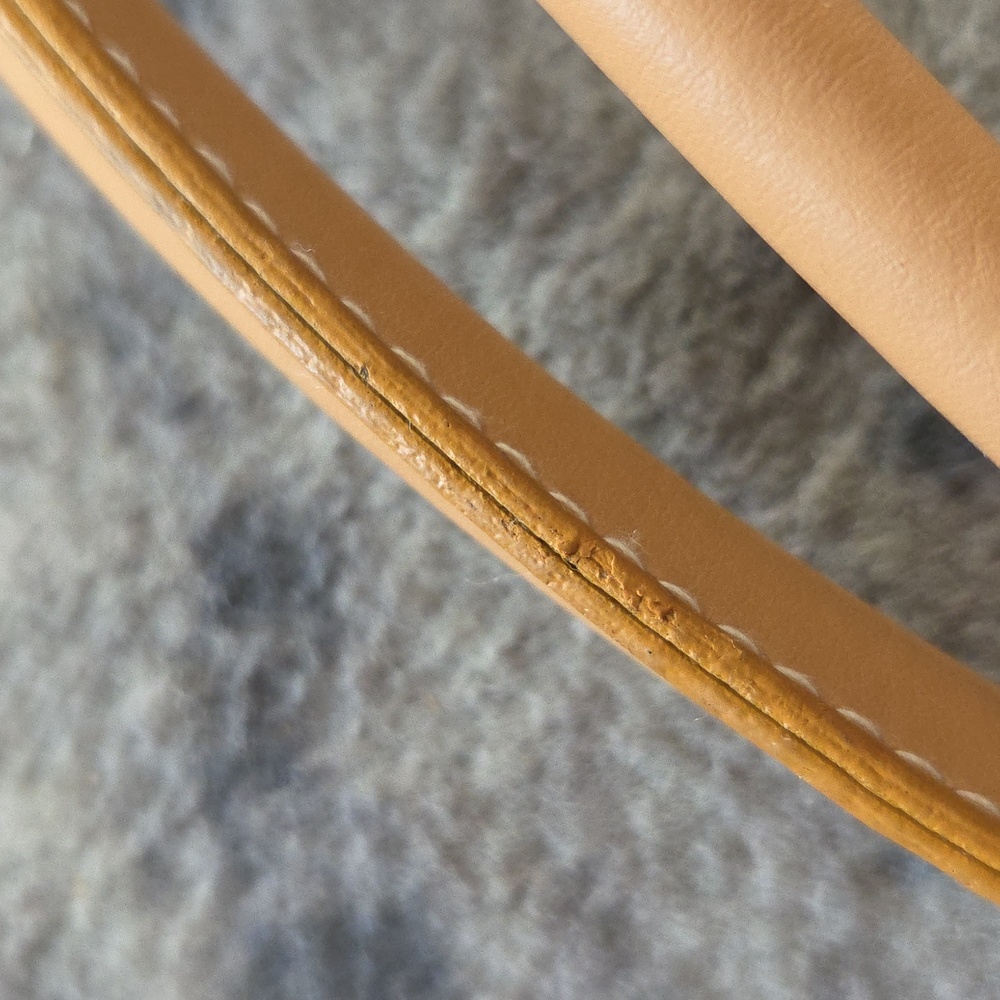 Tod's Black and Tan Leather Lady Di Vintage Tote - Picture 12 of 14